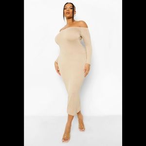 Off the shoulders mid maxi dress!